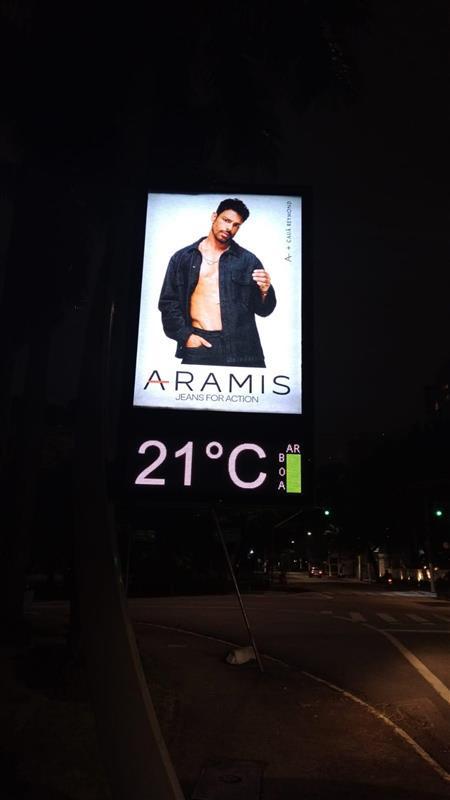 (2023) JEANS CAMPAIGN COLLAB CAUÃ REYMOND / ARAMIS